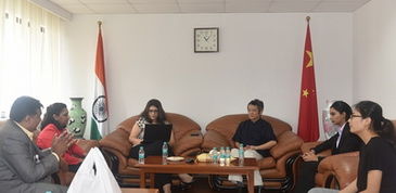 駐孟買(mǎi)總領(lǐng)事鄭曦原會(huì)見(jiàn)中國(guó)簽證代辦中心負(fù)責(zé)人，共商簽證服務(wù)優(yōu)化